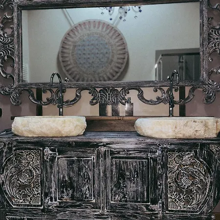 Il Fienile فندق مبيت وإفطار غواستالا