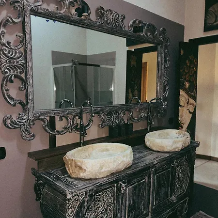 Oda ve Kahvaltı Il Fienile Guastalla