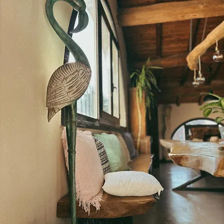 Il Fienile 4* غواستالا